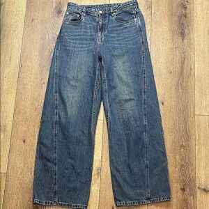 MO&Co Wide Leg Jeans with Seam Detail Size 28